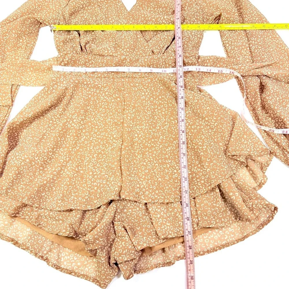 Japna Women Small Tan Animal Print Long Sleeve‎ V Neck Tiered Ruffle Mini Romper
